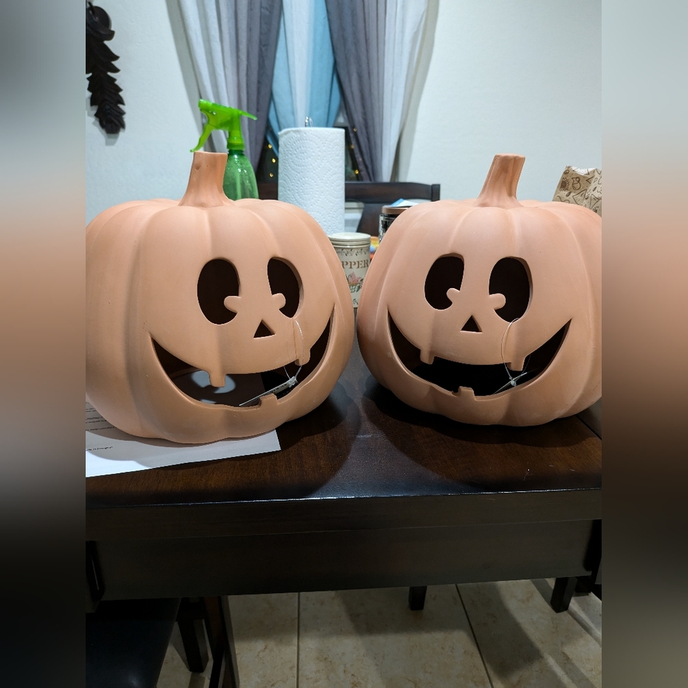Set of 2 clay/terracotta pumpkins